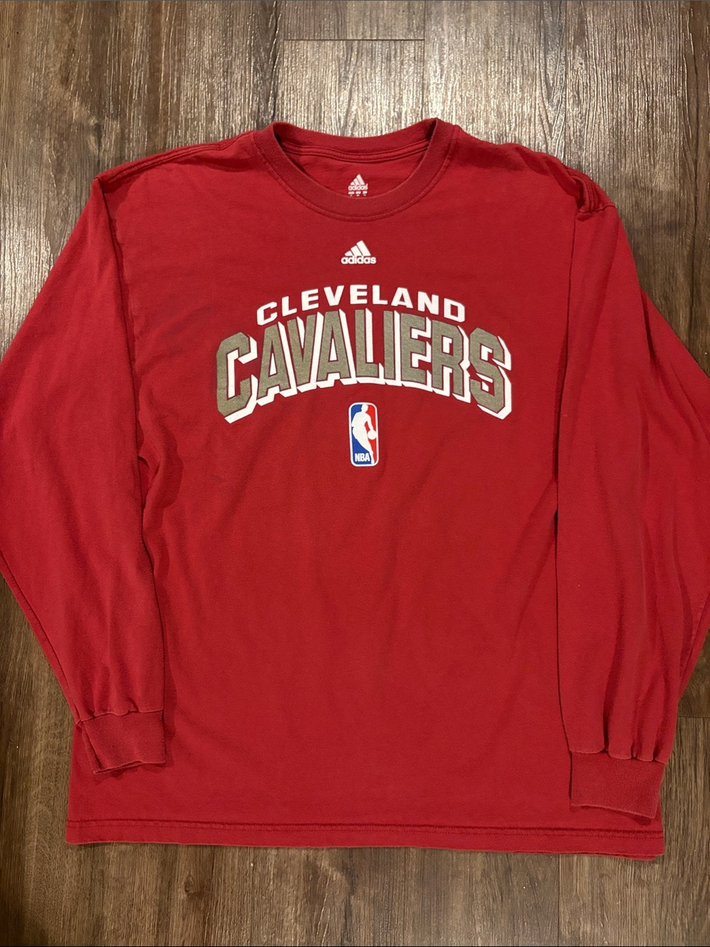 Adidas Cleveland Cavaliers men’s XL long sleeve T-shirt